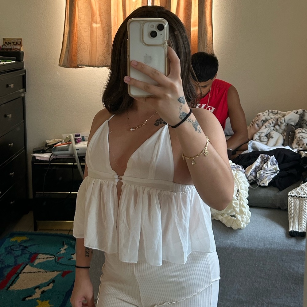 white open front top